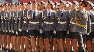 LE SURGISSEMENT DES FEMMES EN RUSSIE