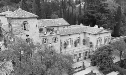 CONNAISSEZ-VOUS LA COLLINE DE MONSIEUR CHRISTIAN DIOR ?