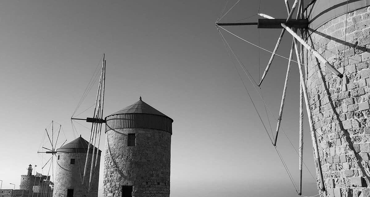RHODES -LES MOULINS DE MANDRAKI