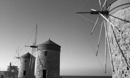 RHODES -LES MOULINS DE MANDRAKI