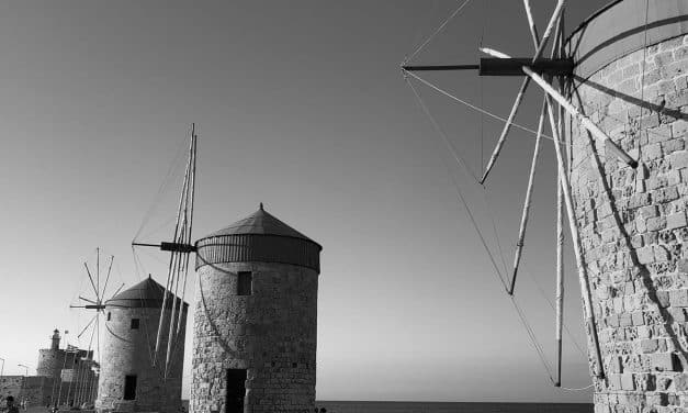 RHODES -LES MOULINS DE MANDRAKI