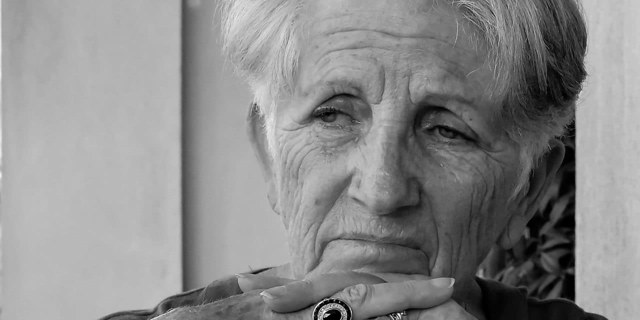 LE PAPA DE CAROLINE VA MOURIR DURANT LE CONFINEMENT