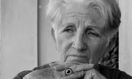 LE PAPA DE CAROLINE VA MOURIR DURANT LE CONFINEMENT